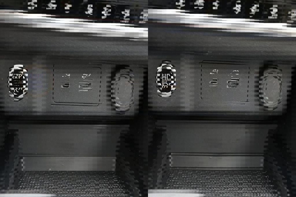 Used 2023 Nissan Rogue SV w/ SV Premium B Package image 26