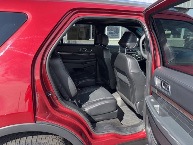 Used 2017 Ford Explorer Platinum AWD/4WD image 11