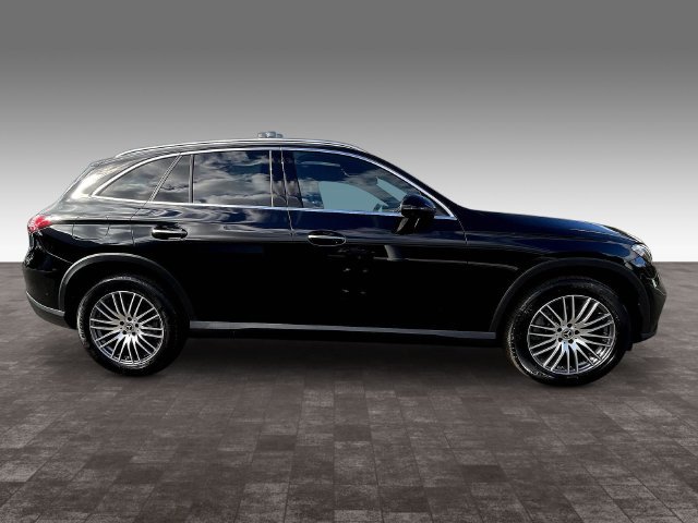 Used 2026 Mercedes-Benz GLC 300 4MATIC image 8