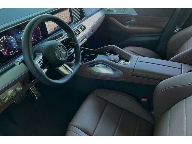 Used 2024 Mercedes-Benz GLS 450 4MATIC image 23