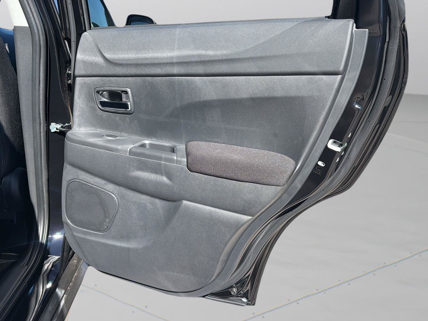 New 2027 Mitsubishi Outlander Sport FWD image 29