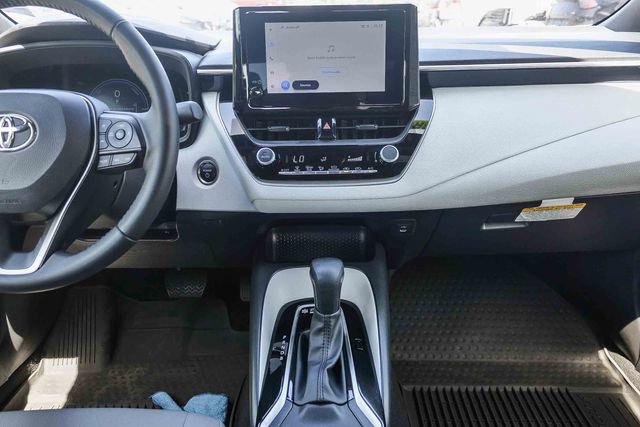 Used 2026 Toyota Corolla SE FWD image 14