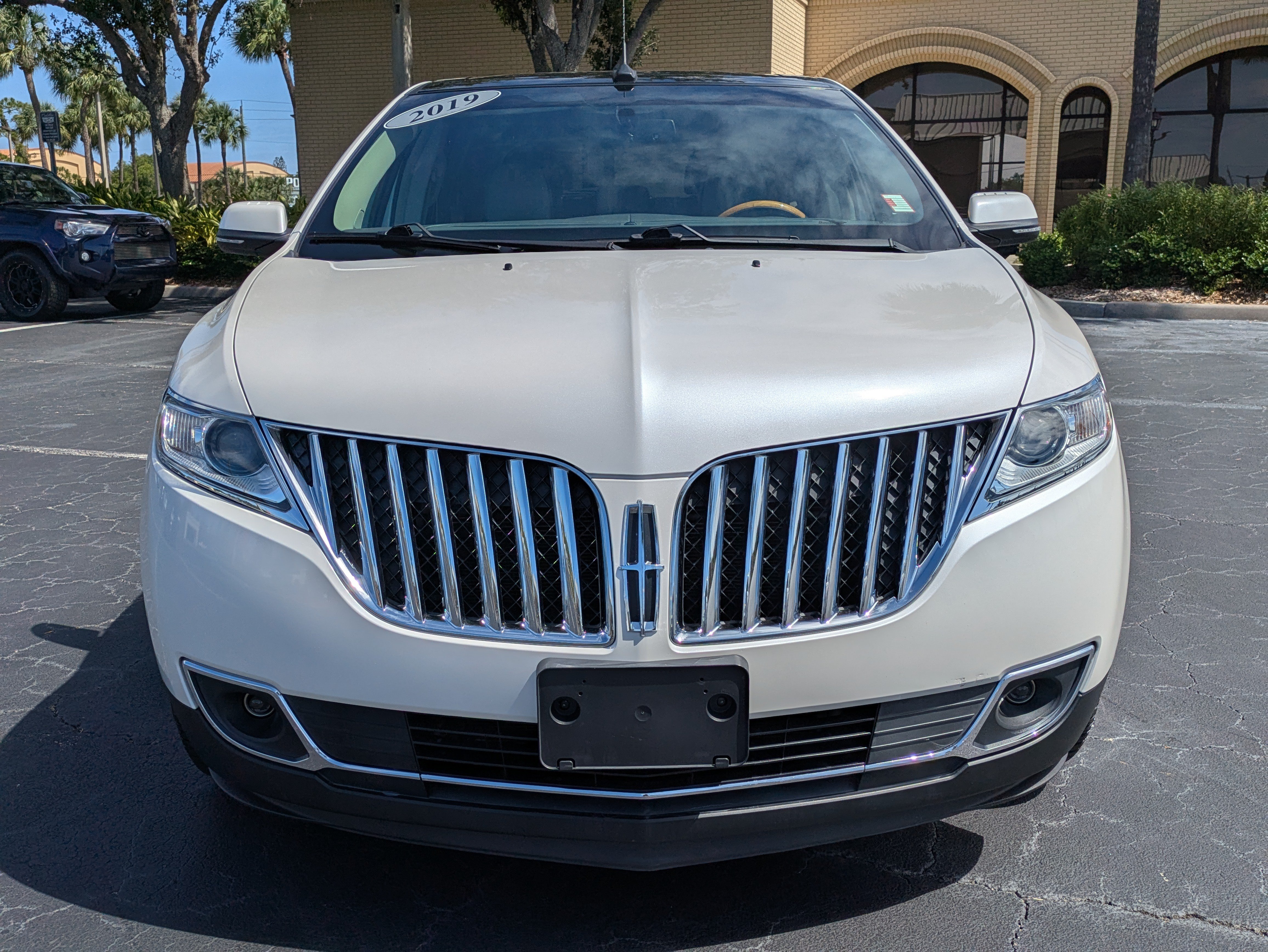 Used 2014 Lincoln MKX AWD w/ Equipment Group 102A image 8