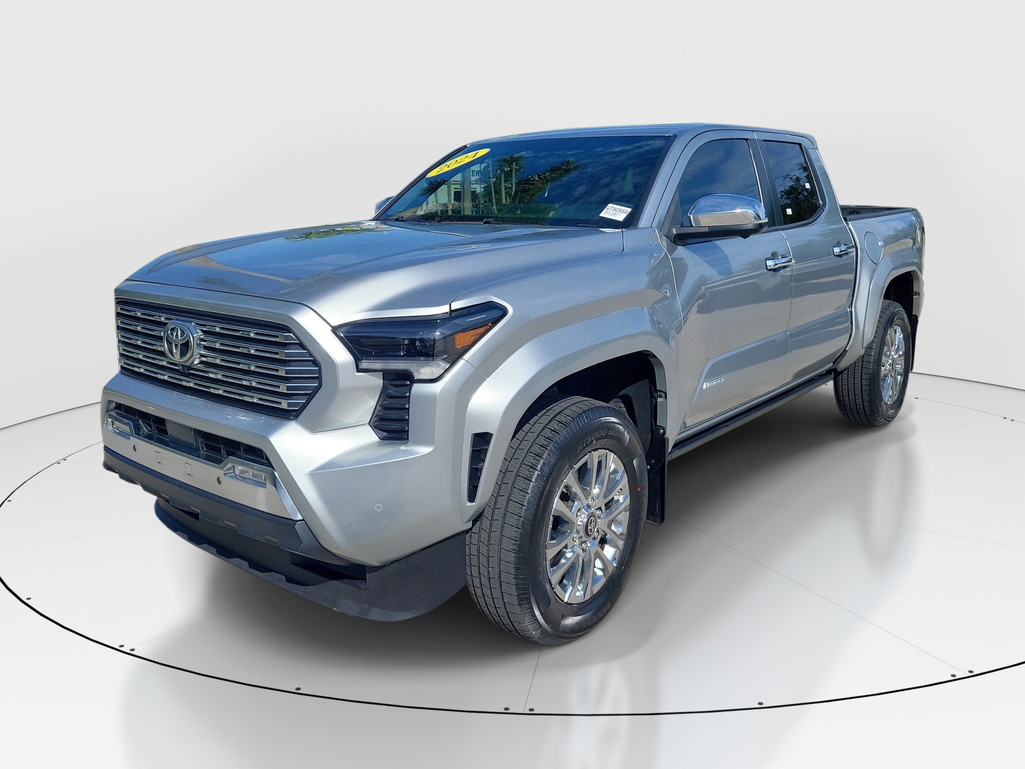 Used 2024 Toyota Tacoma Limited w/ Limited Package (LT) AWD/4WD image 3