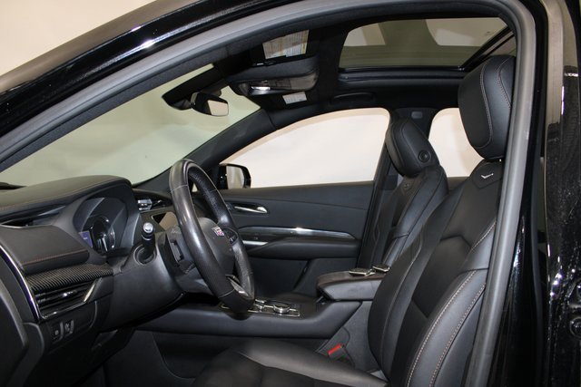 Certified 2023 Cadillac XT4 Sport w/ Cold Weather Package image 7