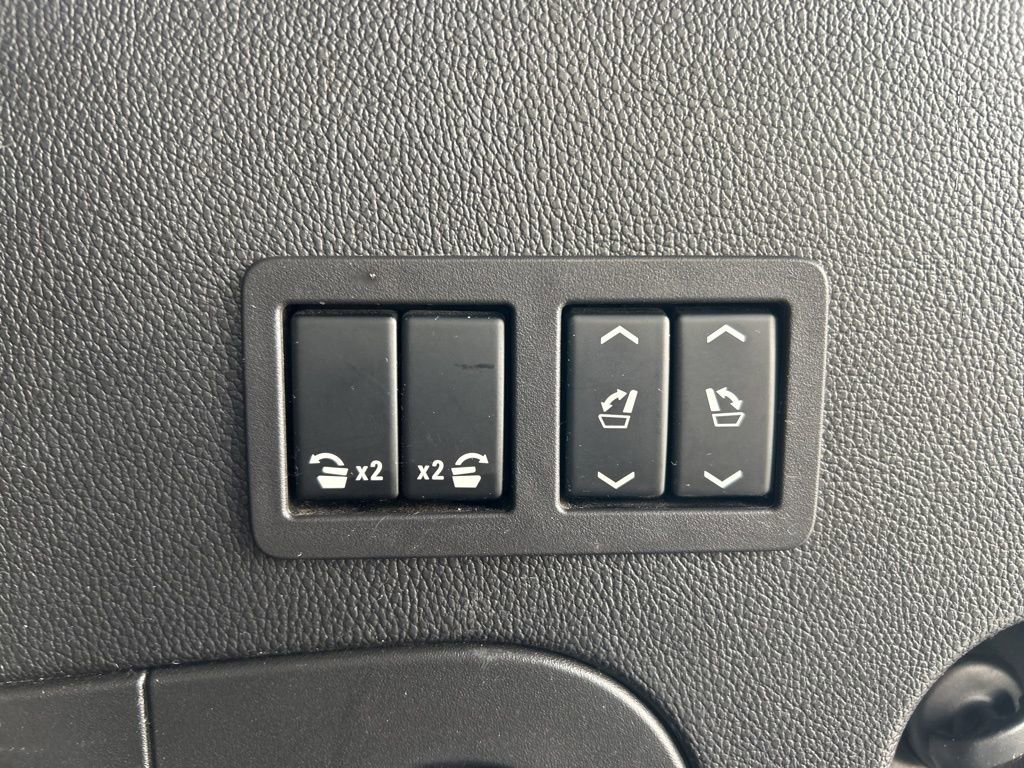 Used 2019 Cadillac Escalade Luxury image 40