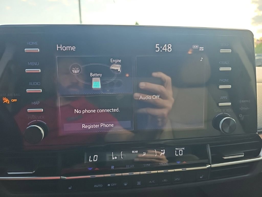 Used 2023 Toyota Sienna XLE FWD image 22
