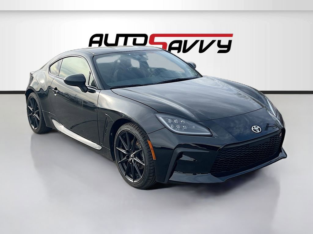 Used 2025 Toyota GR86 w/ ALL Weather Mat Package (TMS) RWD image 1