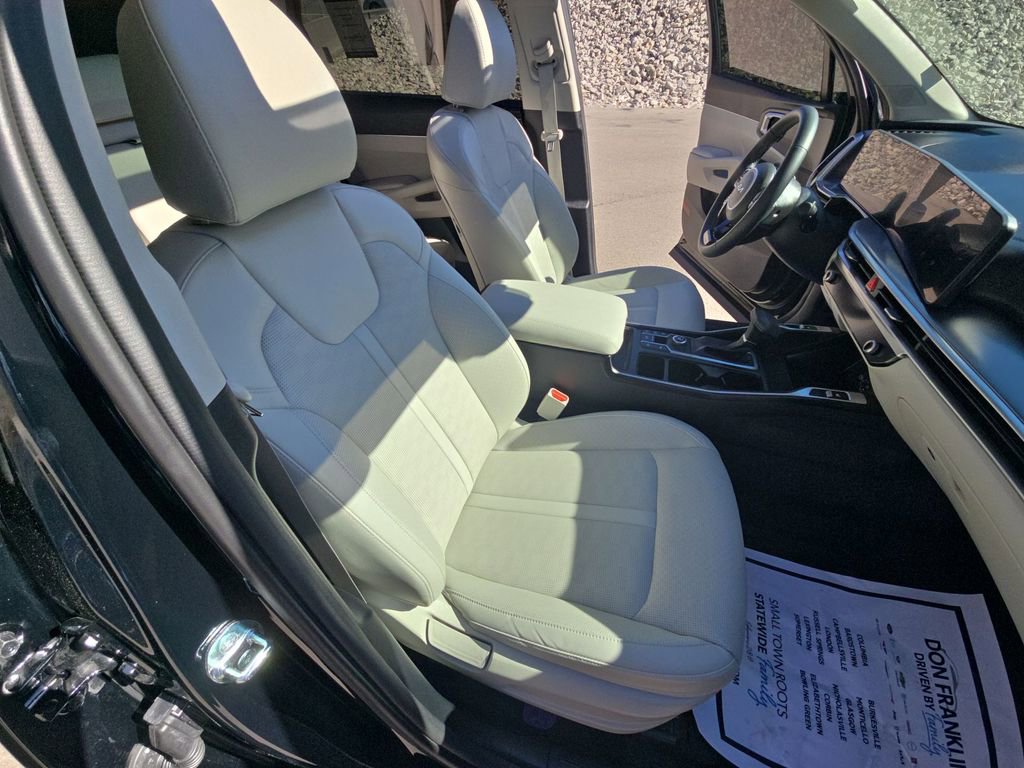 Used 2025 Kia Sorento S w/ Panoramic Sunroof Package image 32