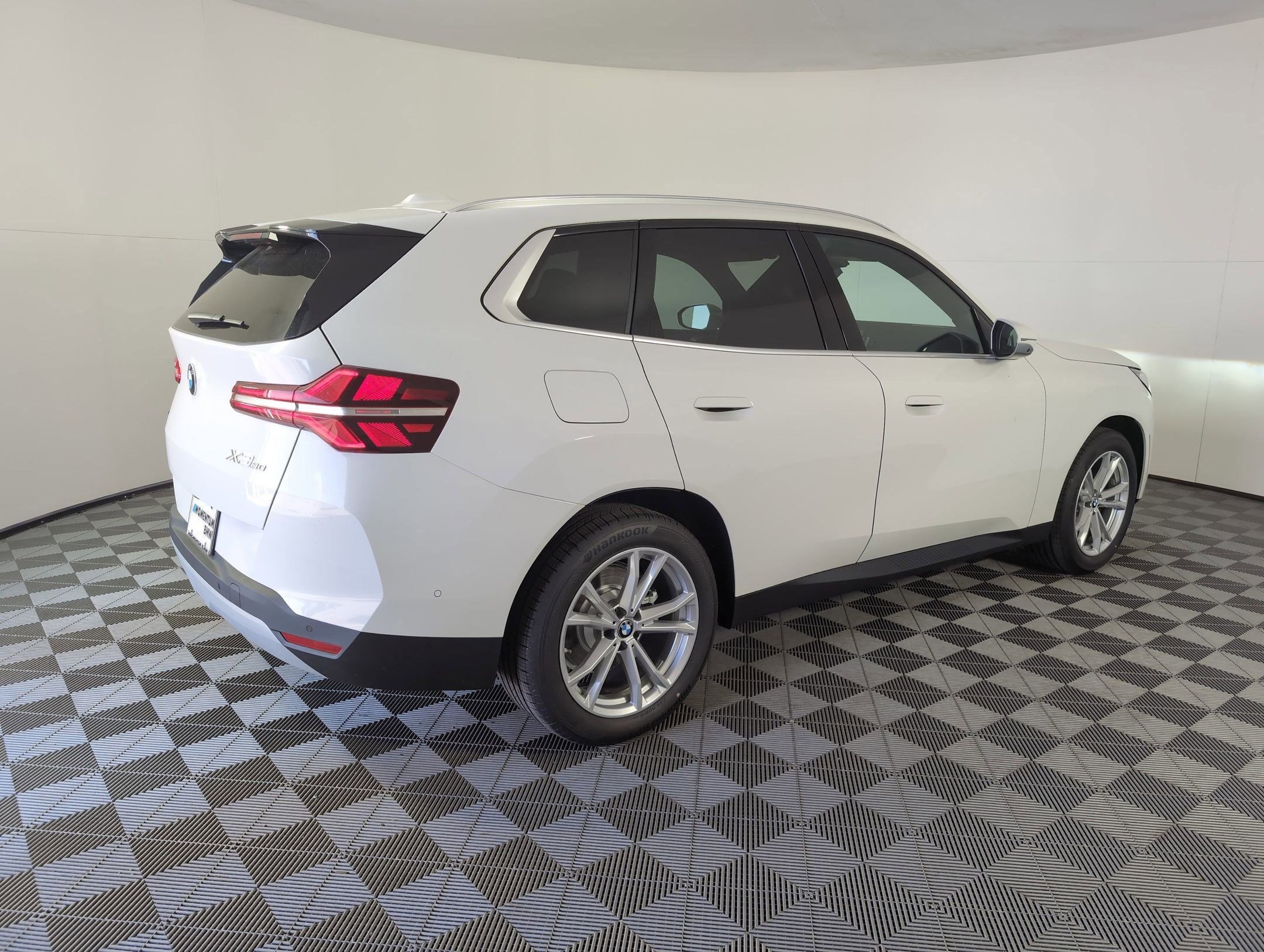Used 2025 BMW X3 xDrive30i w/ Premium Package image 7