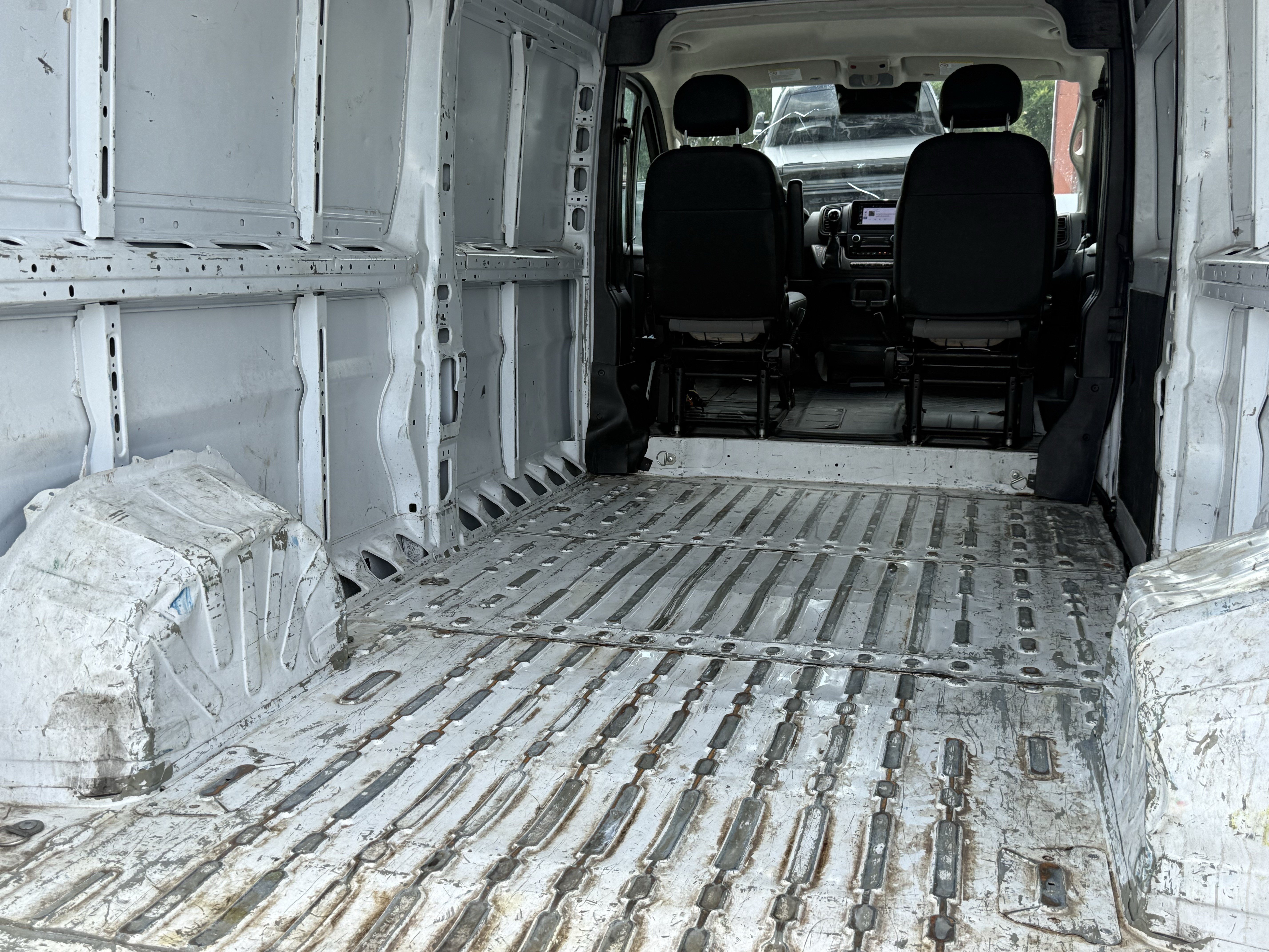 Used 2024 RAM ProMaster 2500 w/ Convenience Group FWD image 27