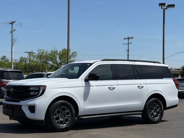 Used 2025 Ford Expedition Max Active AWD/4WD image 41