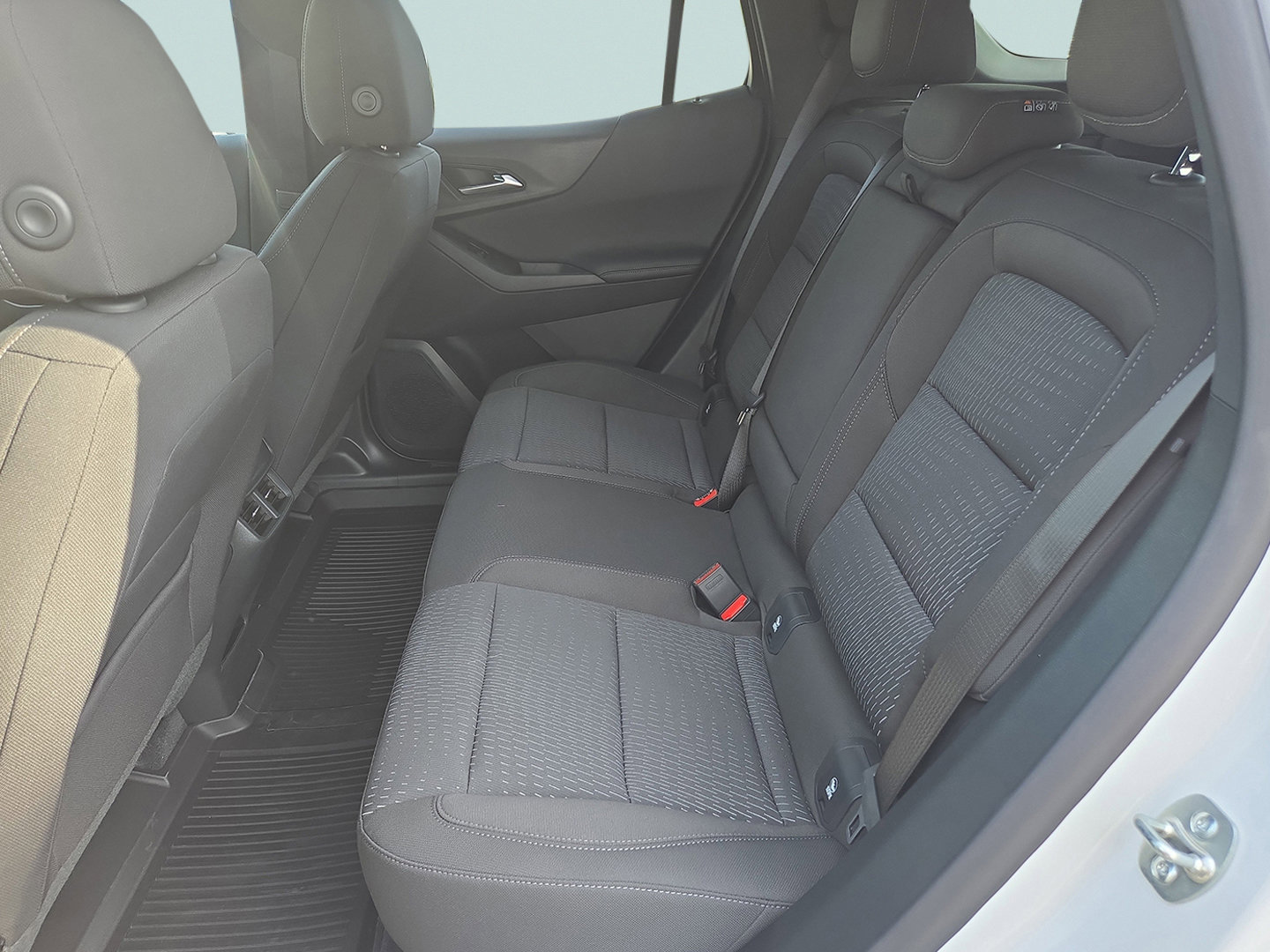 New 2026 Chevrolet Equinox LT w/ Convenience Package II FWD image 13