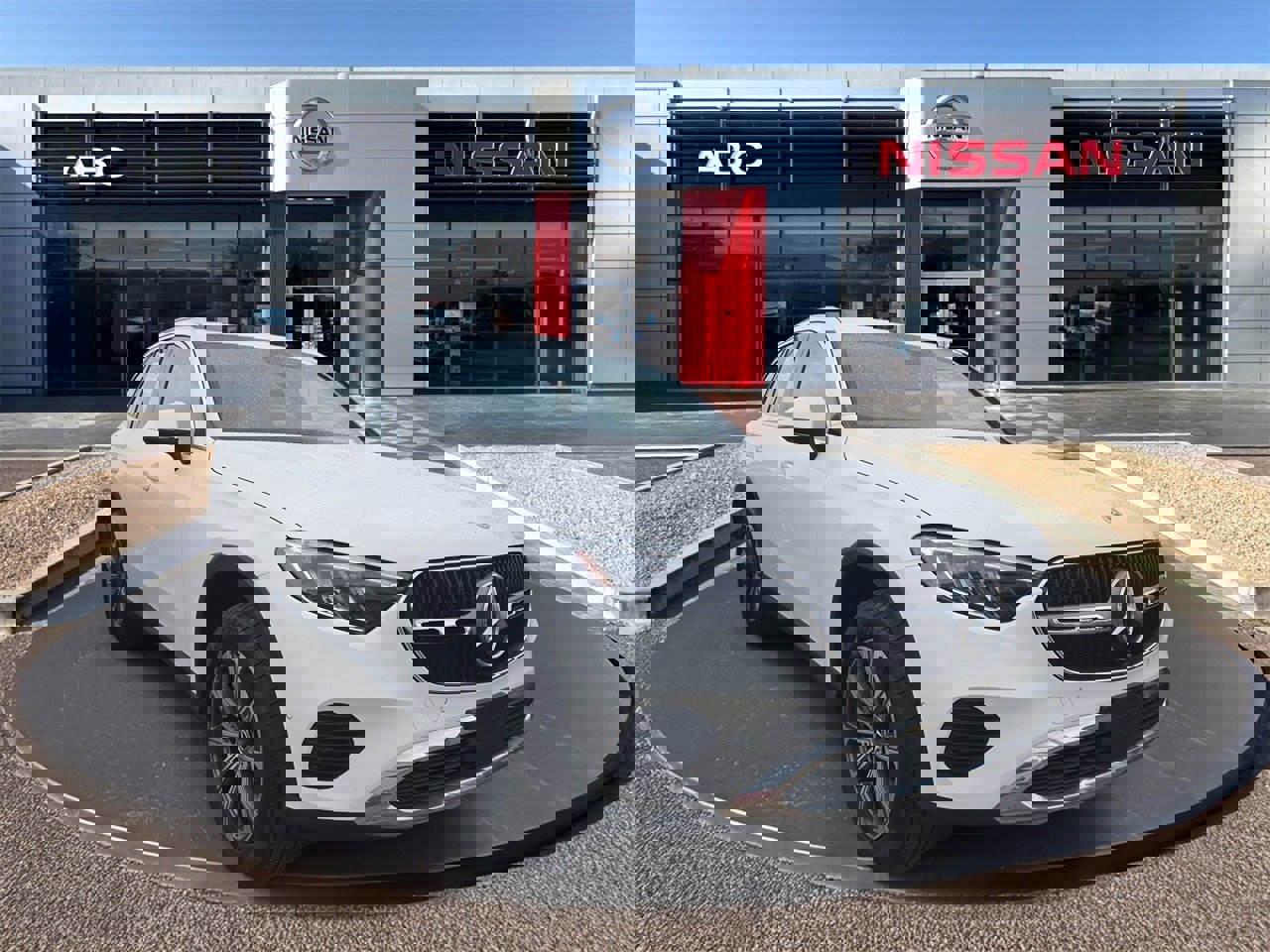 Used 2024 Mercedes-Benz GLC 300 w/ Winter Package image 3