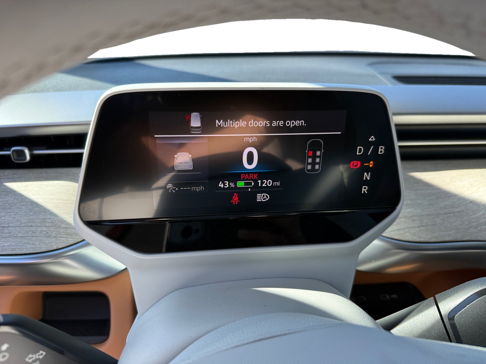 Certified 2025 Volkswagen ID. Buzz Pro S Plus AWD/4WD image 11