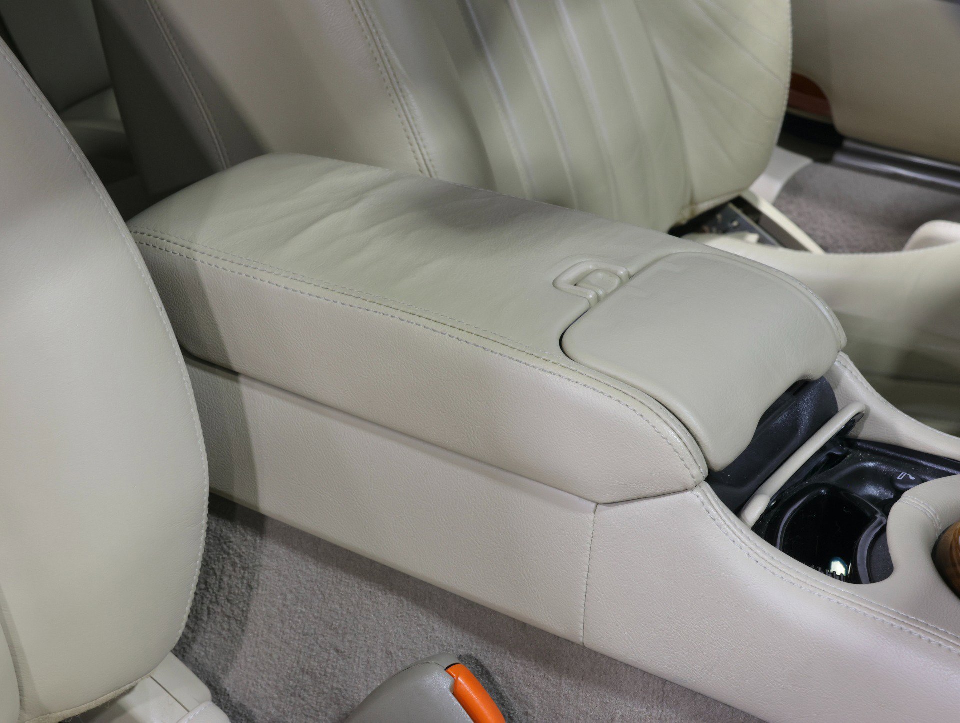 Used 2002 Jaguar XK8 Coupe image 60