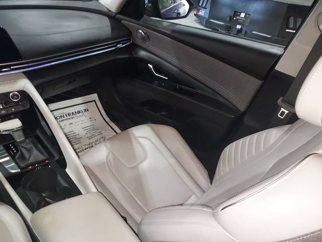 Used 2024 Hyundai Elantra Limited FWD image 11