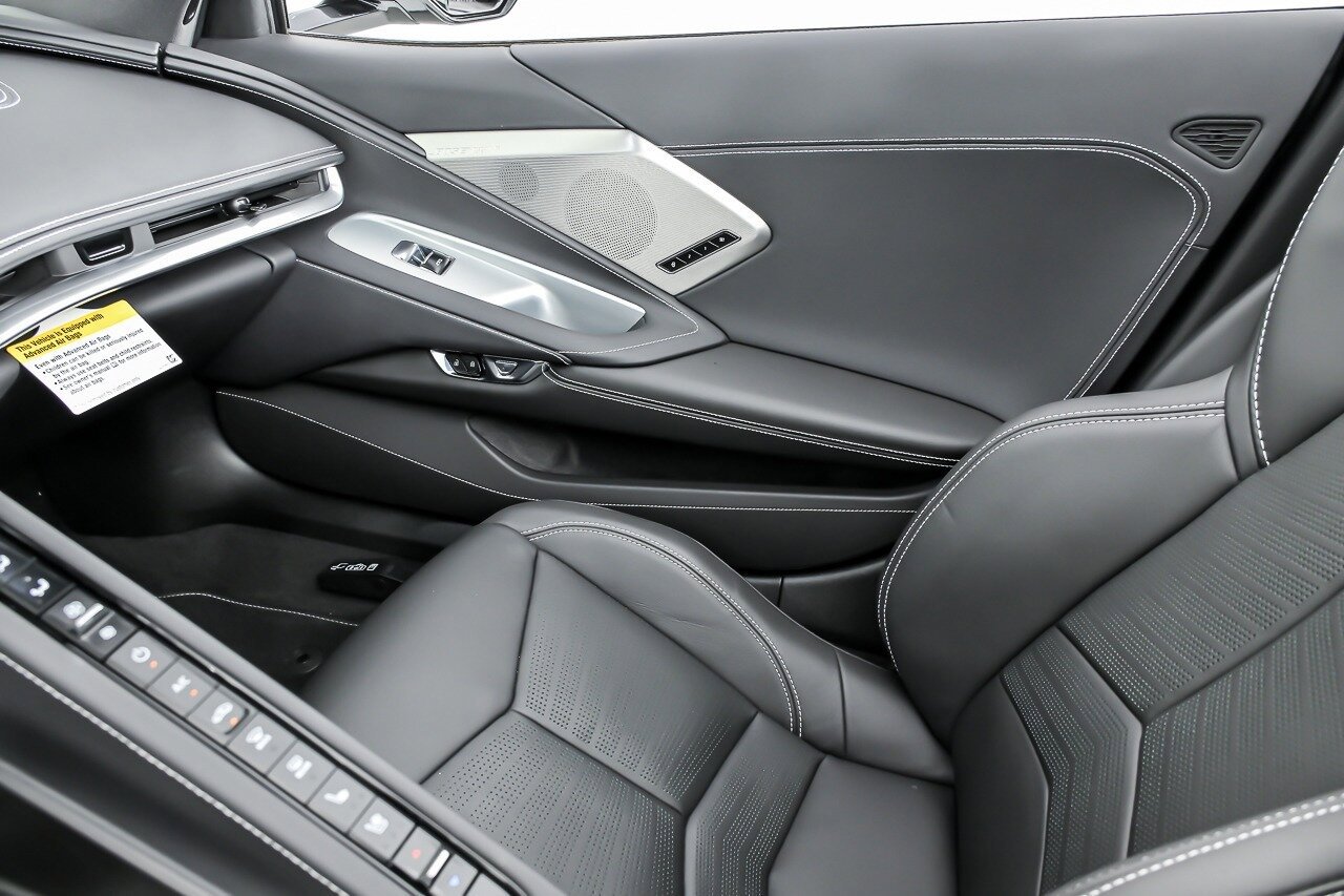 Used 2024 Chevrolet Corvette Z06 RWD image 37