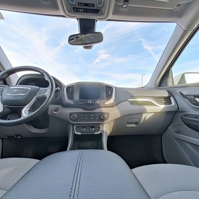 Used 2024 GMC Terrain SLE image 24