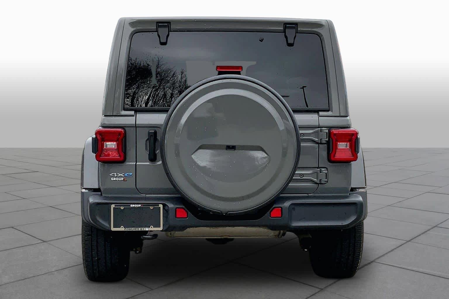 Used 2021 Jeep Wrangler Unlimited Sahara w/ Cold Weather Group AWD/4WD image 5