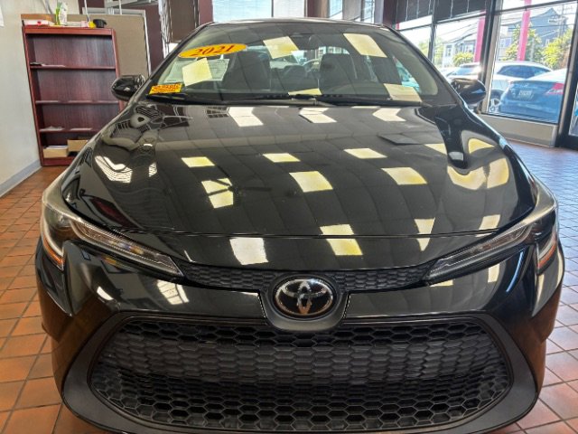 Used 2021 Toyota Corolla LE FWD image 5