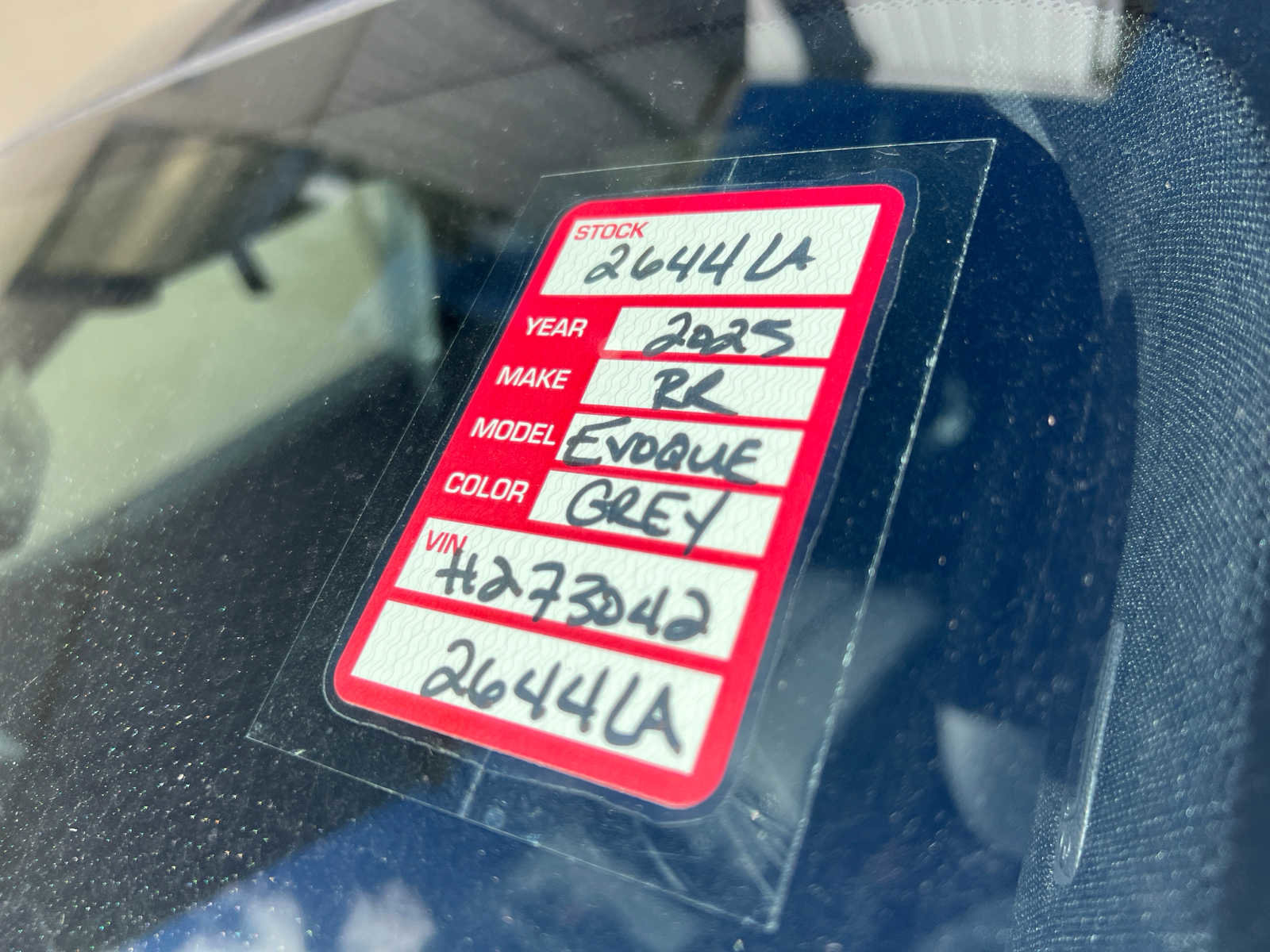 Used 2025 Land Rover Range Rover Evoque Dynamic SE image 19