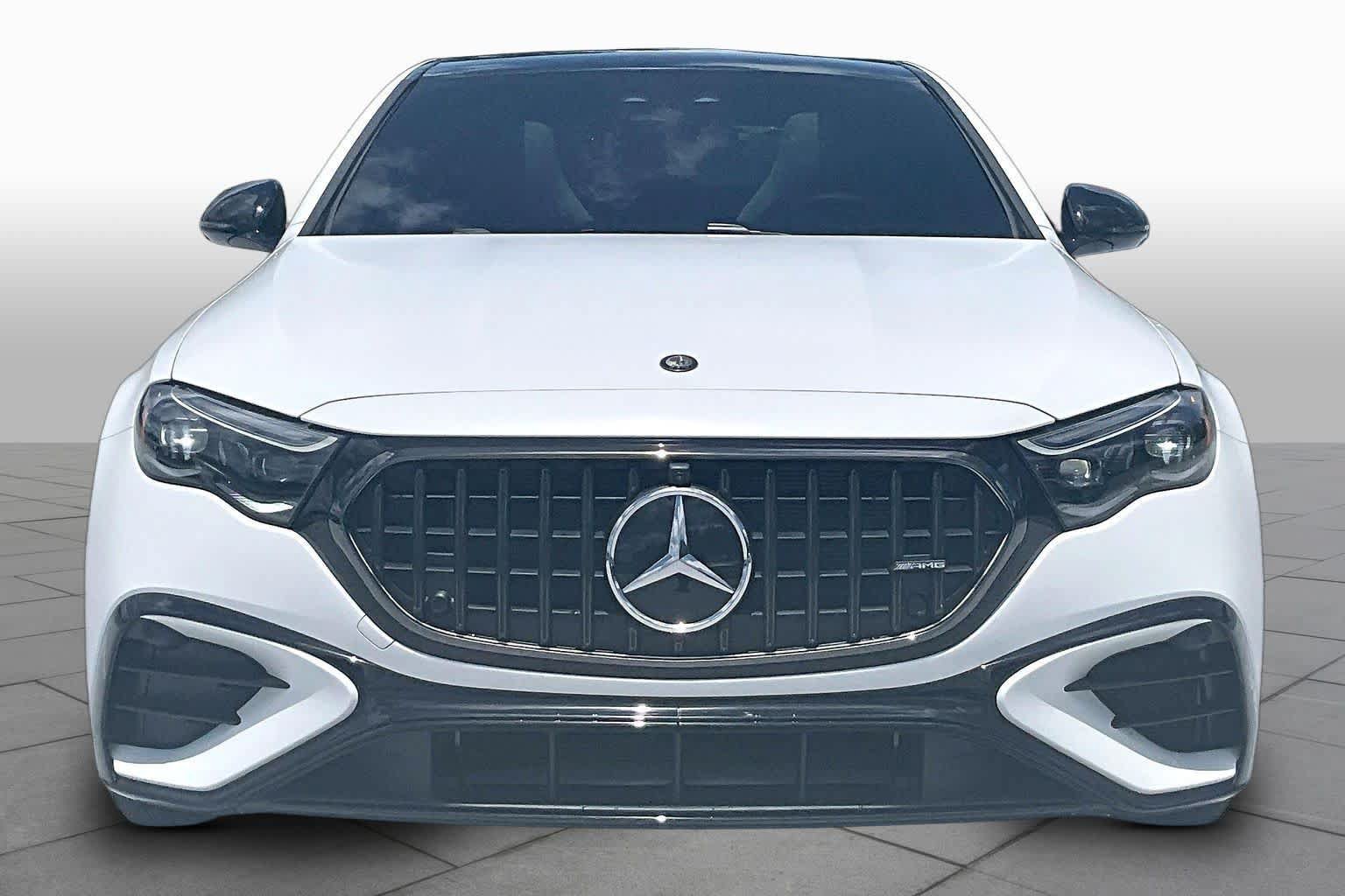Used 2025 Mercedes-Benz E 53 AMG e 4MATIC Sedan image 4