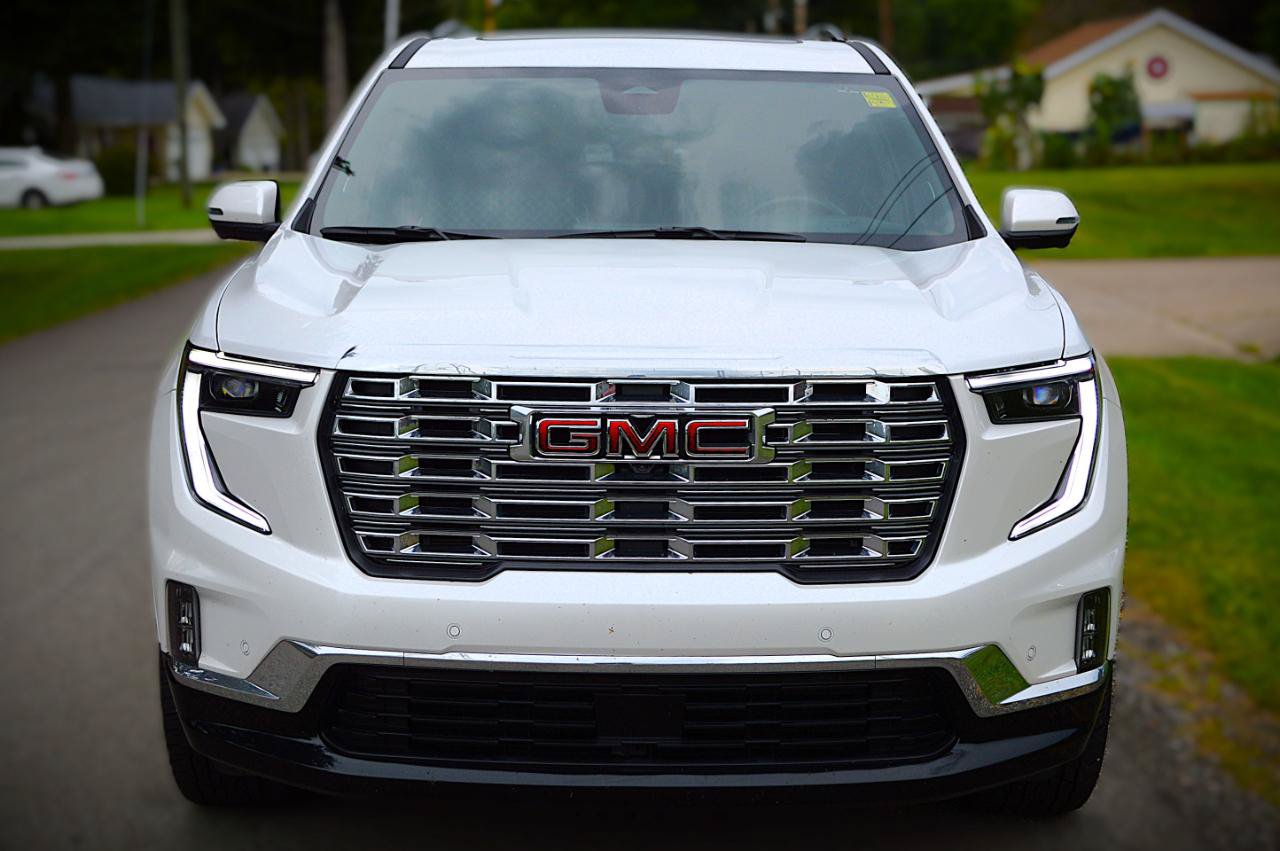 Used 2024 GMC Acadia Denali w/ Super Cruise Package AWD/4WD image 2