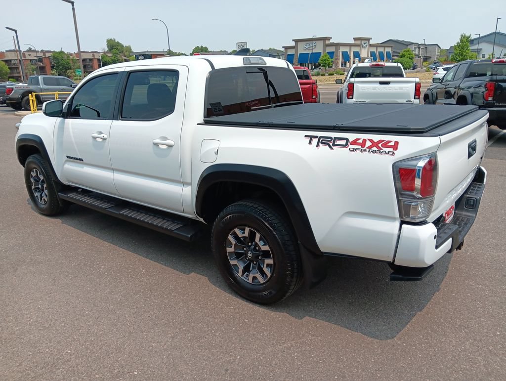 Used 2023 Toyota Tacoma TRD Off-Road w/ TRD Premium Off Road Package AWD/4WD image 3