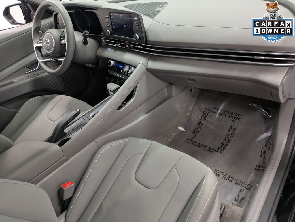 Used 2023 Hyundai Elantra SEL image 29
