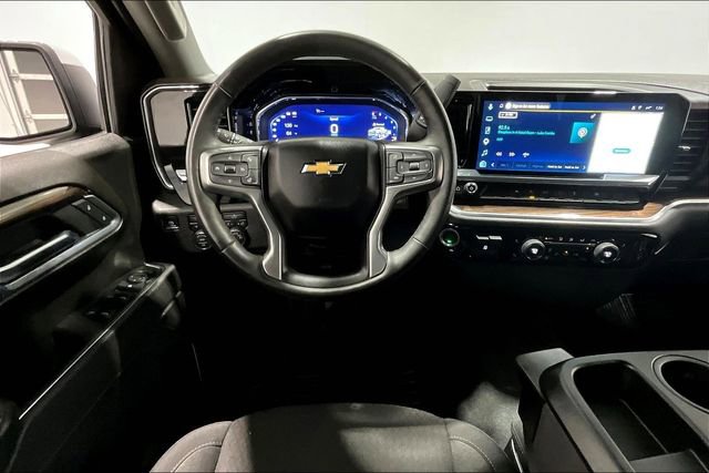 Used 2025 Chevrolet Silverado 1500 LT w/ Work Truck Package AWD/4WD image 9