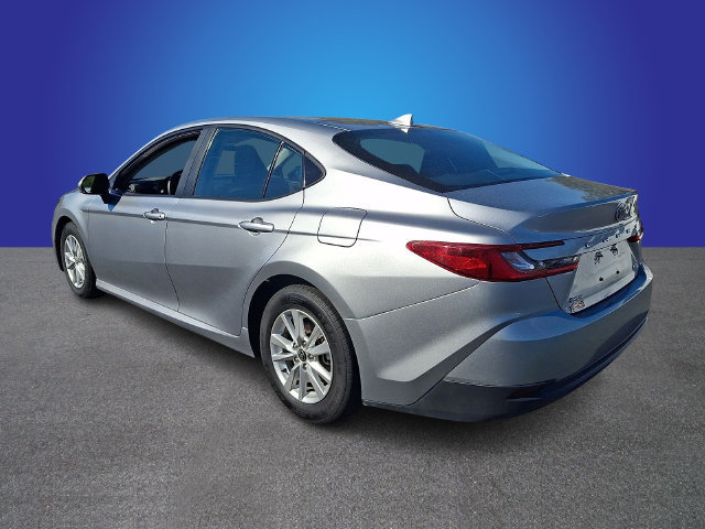 Used 2025 Toyota Camry LE FWD image 6