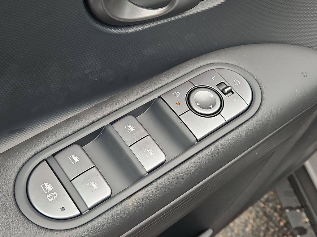 New 2025 Hyundai Ioniq 5 SEL AWD/4WD image 17