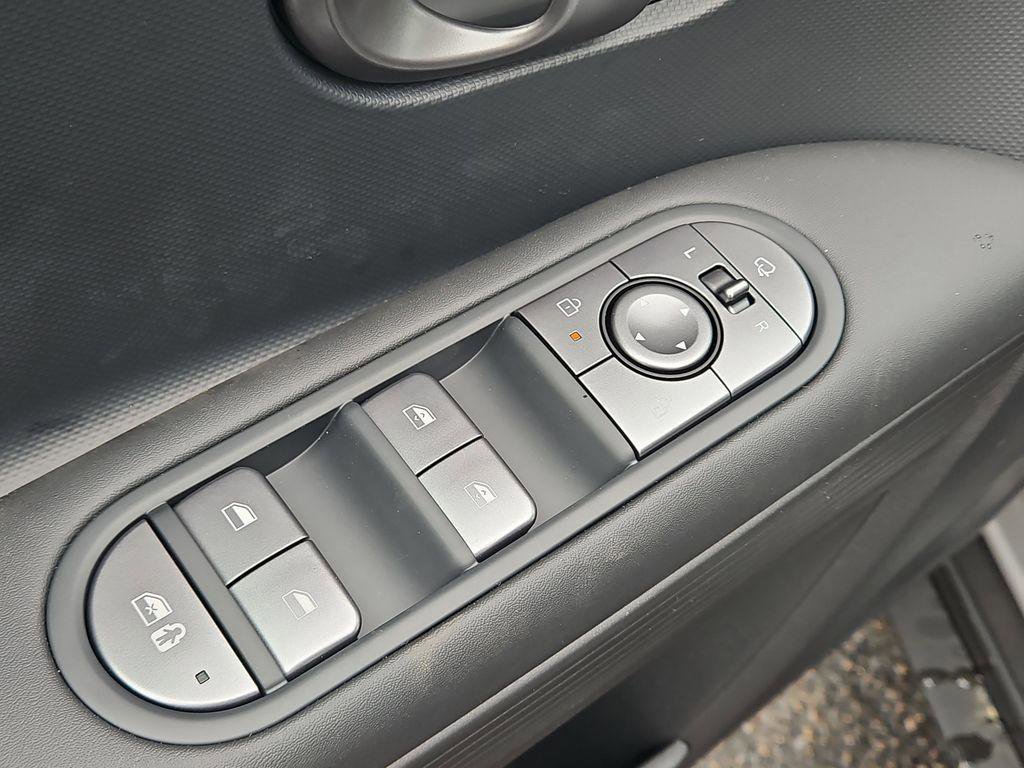 New 2025 Hyundai Ioniq 5 SEL AWD/4WD image 17