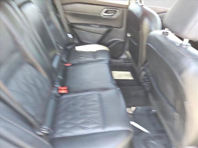Used 2023 Nissan Rogue Platinum w/ Platinum Premium Package FWD image 28