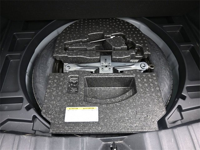 Used 2025 Toyota Corolla Cross XLE image 14