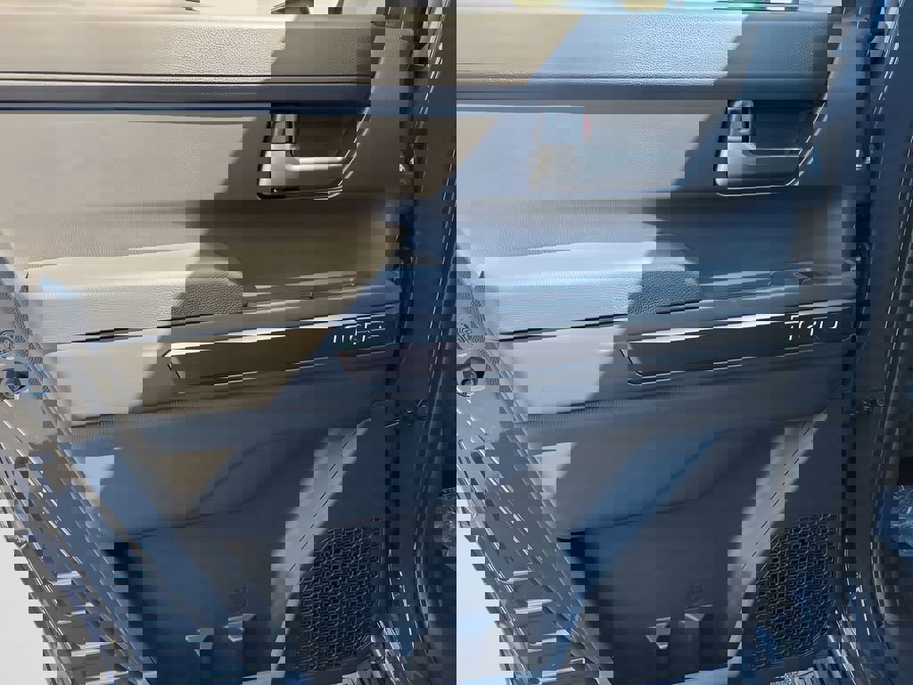 New 2025 Toyota Tacoma TRD Off-Road image 9