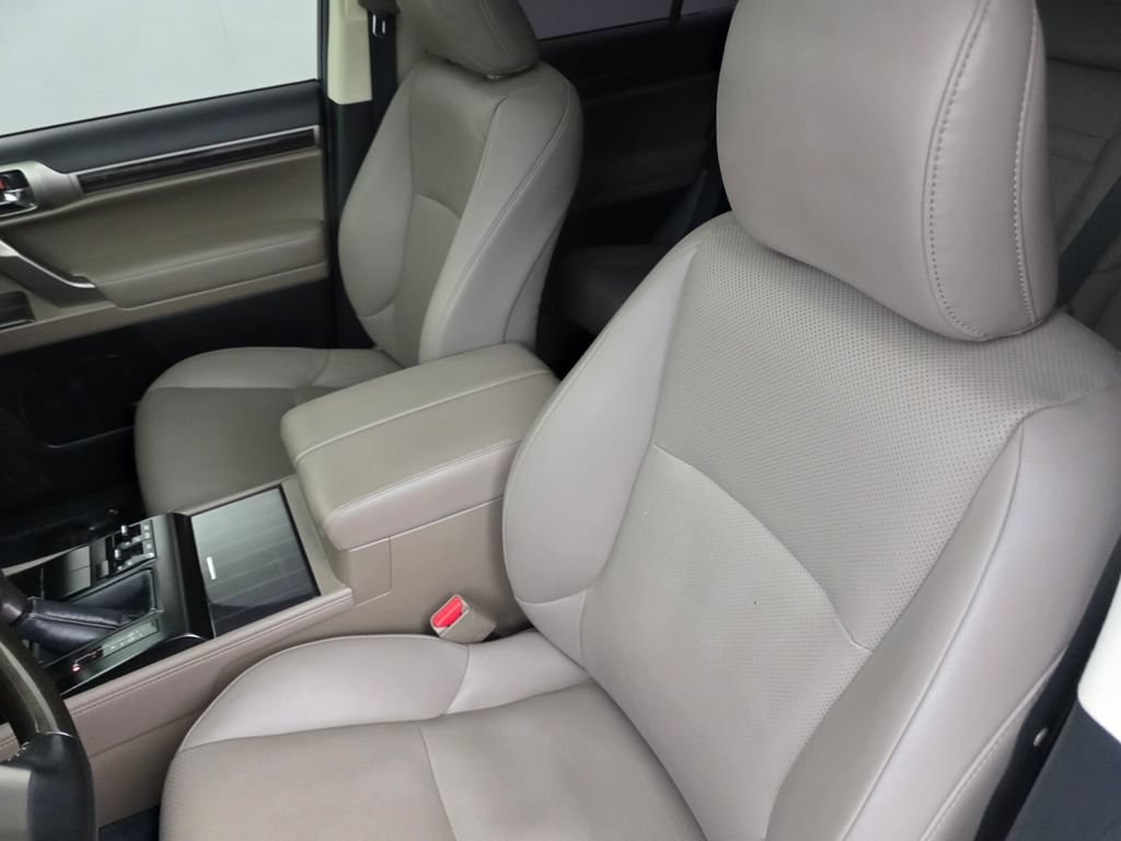 Used 2021 Lexus GX 460 Premium w/ Premium Package AWD/4WD image 12
