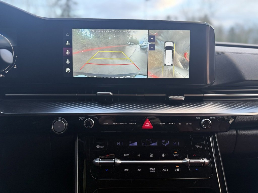 Used 2022 Kia Carnival SX Prestige image 35