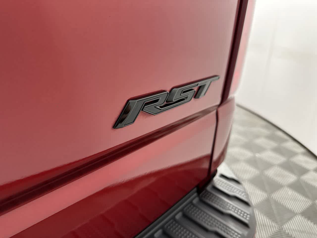Used 2025 Chevrolet Silverado 1500 RST w/ LPO, Dark Essentials Package AWD/4WD image 30
