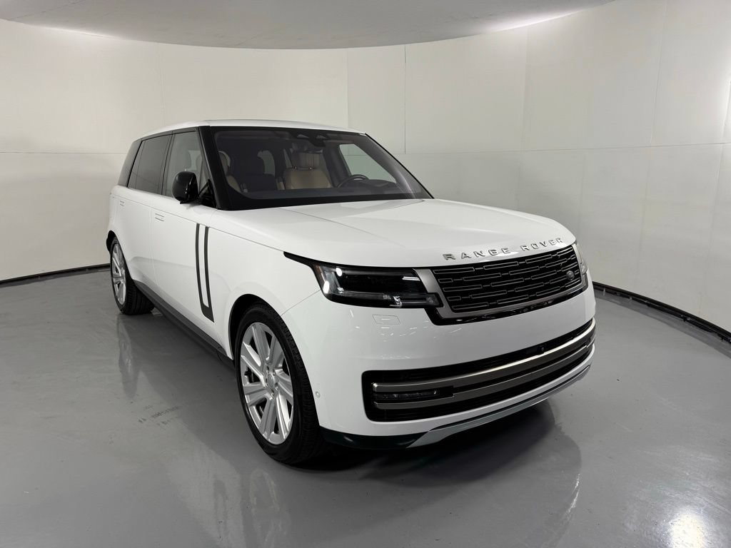 Used 2023 Land Rover Range Rover Long Wheelbase SE AWD/4WD image 3