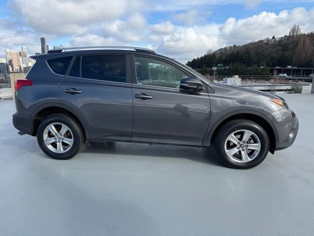 Used 2015 Toyota RAV4 XLE image 4