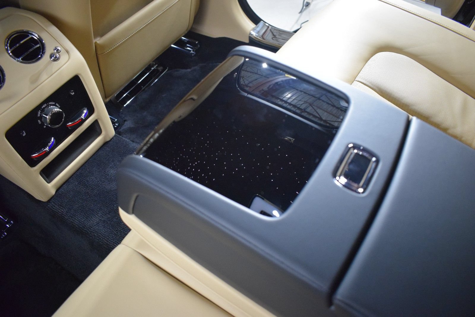 New 2026 Rolls-Royce Ghost AWD/4WD image 23