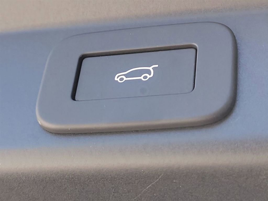 Certified 2025 Land Rover Range Rover Sport Dynamic SE image 12