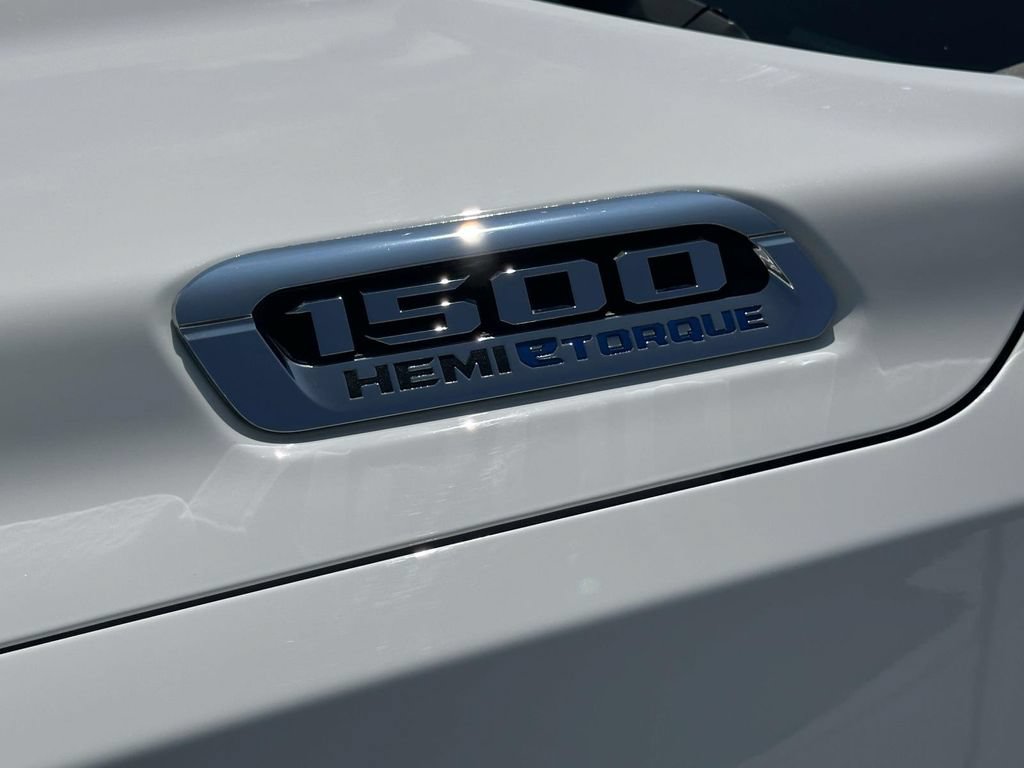 Used 2023 RAM 1500 Laramie AWD/4WD image 10