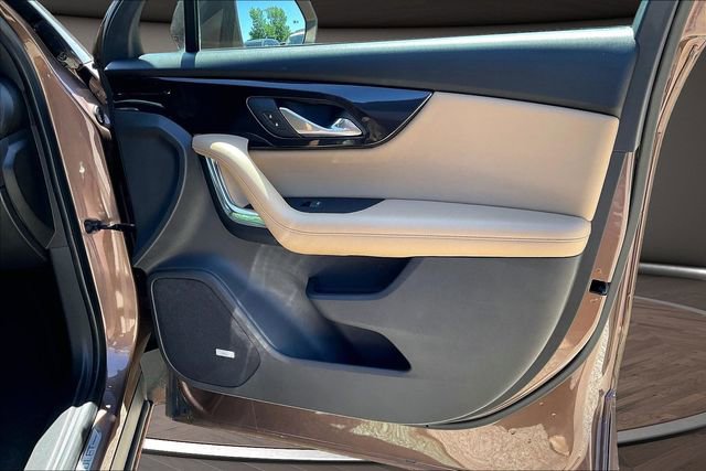 Used 2019 Chevrolet Blazer Premier w/ Driver Confidence II Package FWD image 22