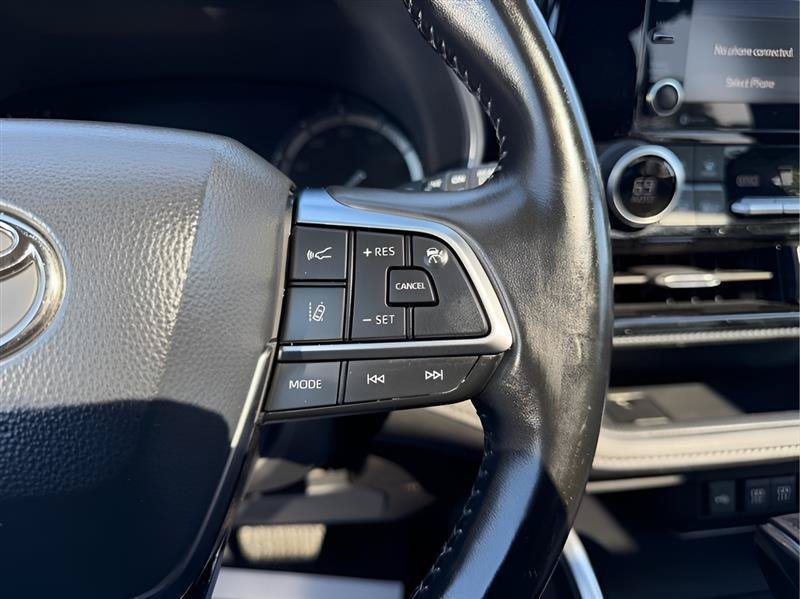 Used 2021 Toyota Highlander XSE FWD image 61