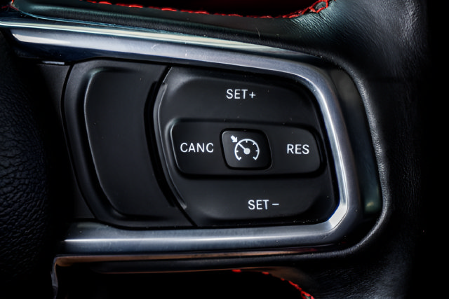 Used 2022 Jeep Wrangler Unlimited Rubicon w/ Cold Weather Group AWD/4WD image 28