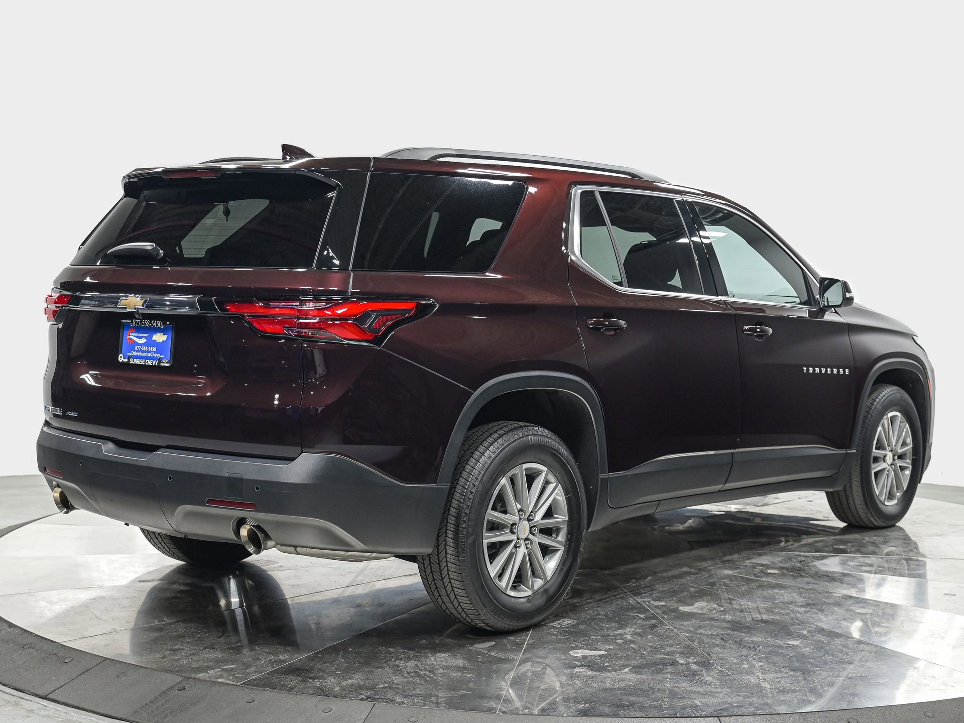 Used 2023 Chevrolet Traverse LT AWD/4WD image 7