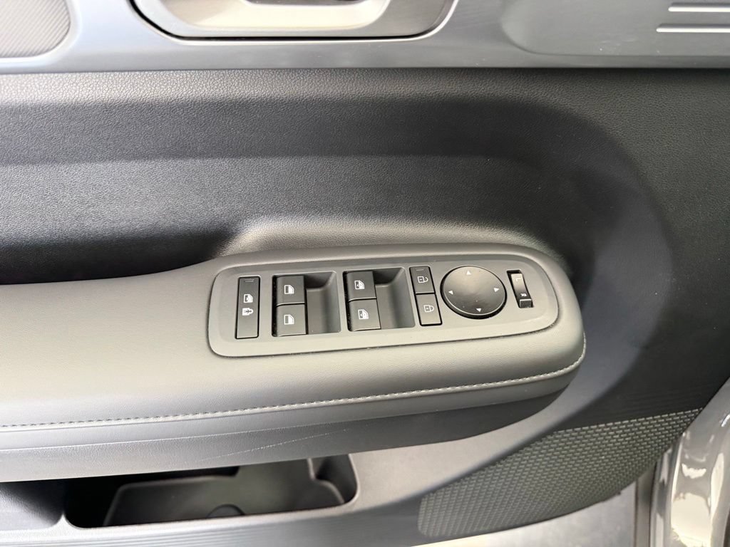 Used 2026 Hyundai Santa Fe SEL FWD image 40